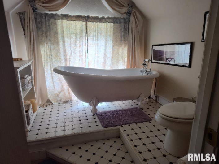 319 HIGH Street, Mound City, Illinois 62963, 4 Bedrooms Bedrooms, 0 ,2 BathroomsBathrooms,Residential,For Sale,HIGH,0,RMAEB458779