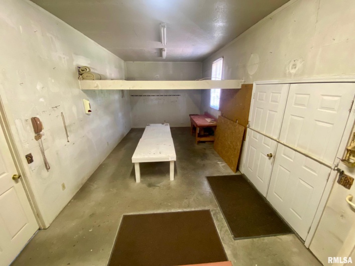 117 PLAINS Avenue, Marion, Illinois 62959, 3 Bedrooms Bedrooms, 0 ,2 BathroomsBathrooms,Residential,For Sale,PLAINS,0,RMAEB458778