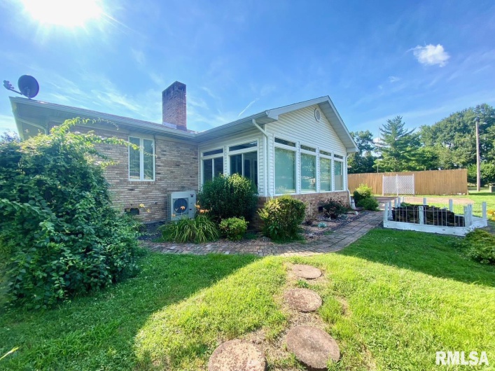 117 PLAINS Avenue, Marion, Illinois 62959, 3 Bedrooms Bedrooms, 0 ,2 BathroomsBathrooms,Residential,For Sale,PLAINS,0,RMAEB458778