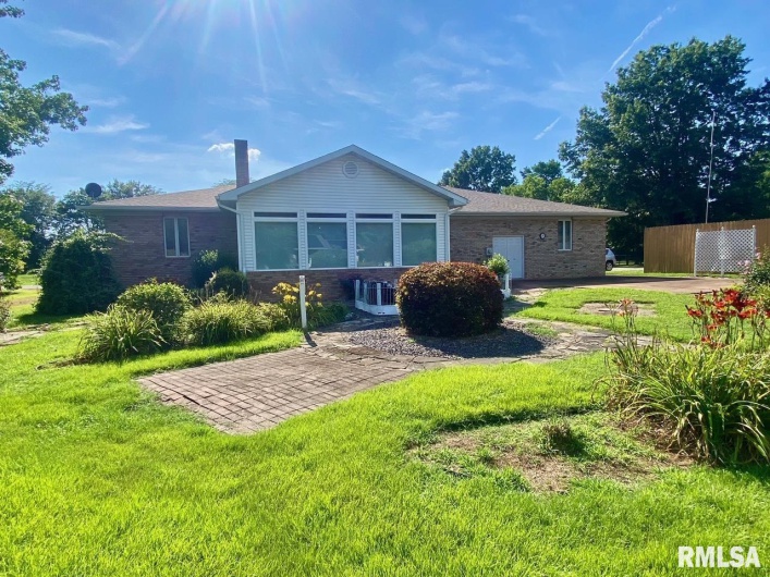 117 PLAINS Avenue, Marion, Illinois 62959, 3 Bedrooms Bedrooms, 0 ,2 BathroomsBathrooms,Residential,For Sale,PLAINS,0,RMAEB458778