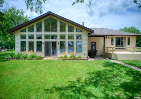 1382 Nicklaus Lane, Marion, Illinois 62959, 4 Bedrooms Bedrooms, 0 ,3 BathroomsBathrooms,Residential,For Sale,Nicklaus,0,RMAEB458650