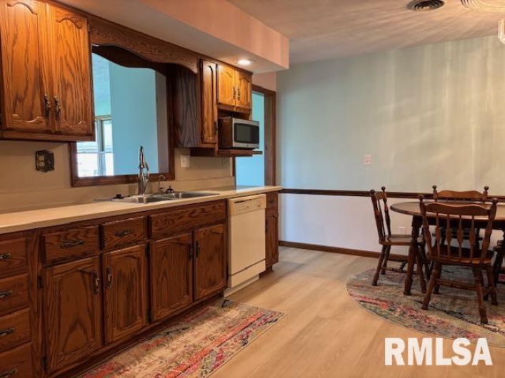 15944 Moellers Road, Marion, Illinois 62959, 2 Bedrooms Bedrooms, 0 ,2 BathroomsBathrooms,Residential,For Sale,Moellers,0,RMAEB458781