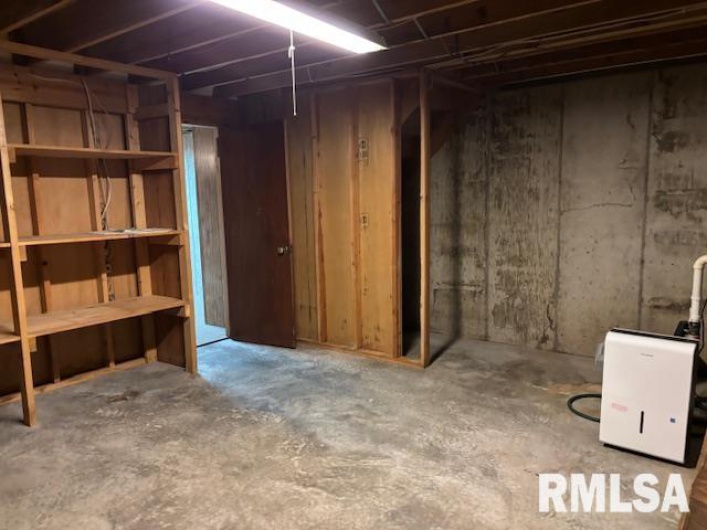 15944 Moellers Road, Marion, Illinois 62959, 2 Bedrooms Bedrooms, 0 ,2 BathroomsBathrooms,Residential,For Sale,Moellers,0,RMAEB458781