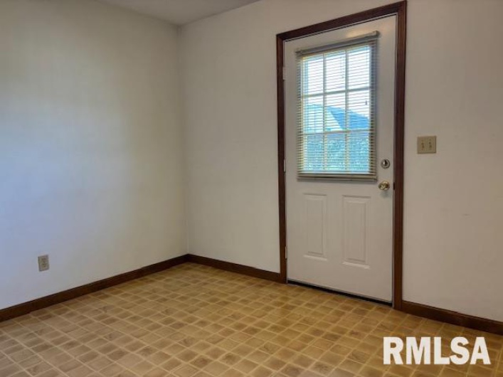 15944 Moellers Road, Marion, Illinois 62959, 2 Bedrooms Bedrooms, 0 ,2 BathroomsBathrooms,Residential,For Sale,Moellers,0,RMAEB458781