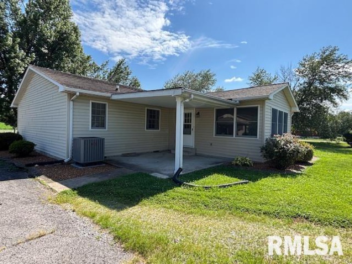15944 Moellers Road, Marion, Illinois 62959, 2 Bedrooms Bedrooms, 0 ,2 BathroomsBathrooms,Residential,For Sale,Moellers,0,RMAEB458781