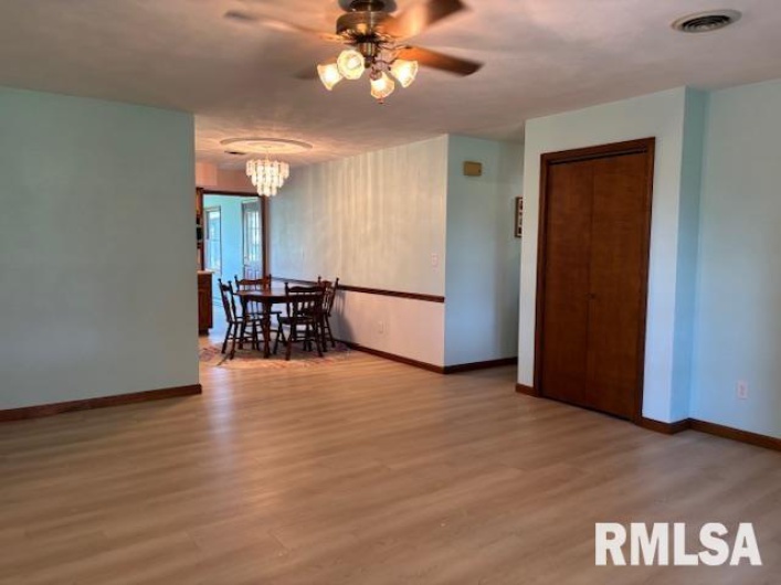 15944 Moellers Road, Marion, Illinois 62959, 2 Bedrooms Bedrooms, 0 ,2 BathroomsBathrooms,Residential,For Sale,Moellers,0,RMAEB458781