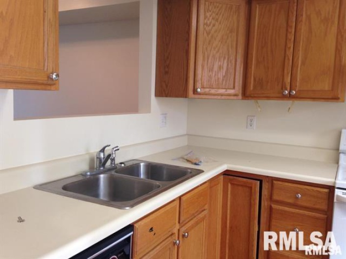 1945 LAKE Road, Murphysboro, Illinois 62966, 0 , 0 ,0,Residential Income,For Sale,LAKE,0,RMAEB457918
