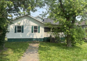 709 VIRGINIA Street, Marion, Illinois 62959, 3 Bedrooms Bedrooms, 0 ,1 BathroomBathrooms,Residential,For Sale,VIRGINIA,0,RMAEB458227