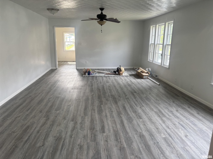 709 VIRGINIA Street, Marion, Illinois 62959, 3 Bedrooms Bedrooms, 0 ,1 BathroomBathrooms,Residential,For Sale,VIRGINIA,0,RMAEB458227