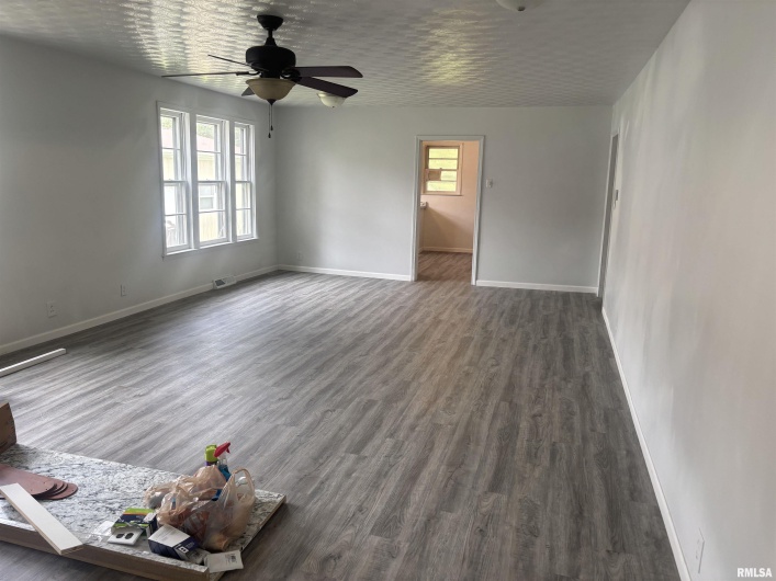 709 VIRGINIA Street, Marion, Illinois 62959, 3 Bedrooms Bedrooms, 0 ,1 BathroomBathrooms,Residential,For Sale,VIRGINIA,0,RMAEB458227