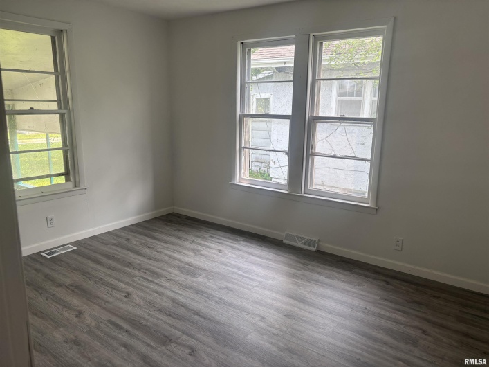 709 VIRGINIA Street, Marion, Illinois 62959, 3 Bedrooms Bedrooms, 0 ,1 BathroomBathrooms,Residential,For Sale,VIRGINIA,0,RMAEB458227