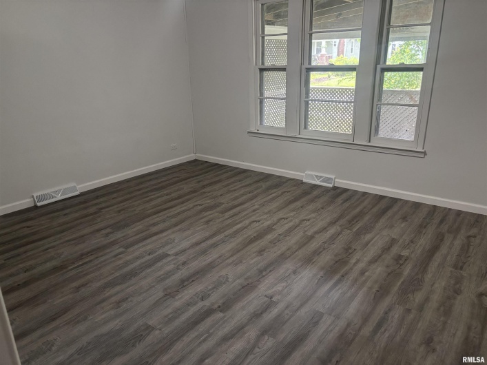 709 VIRGINIA Street, Marion, Illinois 62959, 3 Bedrooms Bedrooms, 0 ,1 BathroomBathrooms,Residential,For Sale,VIRGINIA,0,RMAEB458227