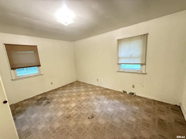 724-726 MAPLE Street, Murphysboro, Illinois 62966, 0 , 0 ,0,Residential Income,For Sale,MAPLE,0,RMAEB458789