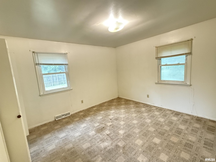 724-726 MAPLE Street, Murphysboro, Illinois 62966, 0 , 0 ,0,Residential Income,For Sale,MAPLE,0,RMAEB458789