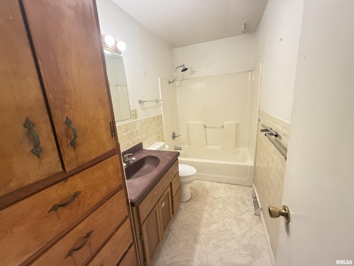 724-726 MAPLE Street, Murphysboro, Illinois 62966, 0 , 0 ,0,Residential Income,For Sale,MAPLE,0,RMAEB458789