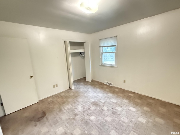 724-726 MAPLE Street, Murphysboro, Illinois 62966, 0 , 0 ,0,Residential Income,For Sale,MAPLE,0,RMAEB458789