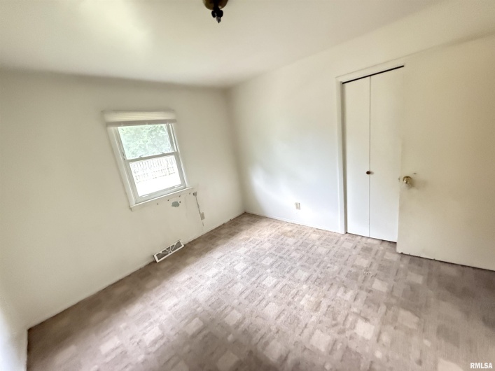 724-726 MAPLE Street, Murphysboro, Illinois 62966, 0 , 0 ,0,Residential Income,For Sale,MAPLE,0,RMAEB458789
