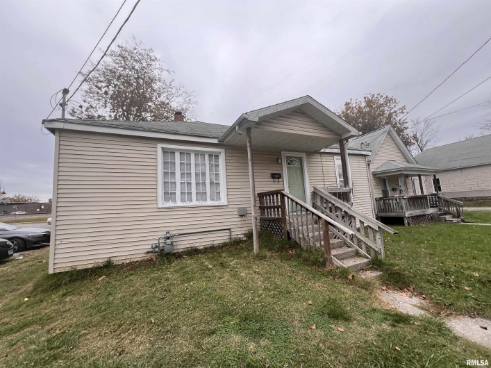 726 MAPLE Street, Murphysboro, Illinois 62966, 0 , 0 ,0,Residential Income,For Sale,MAPLE,0,RMAEB458789