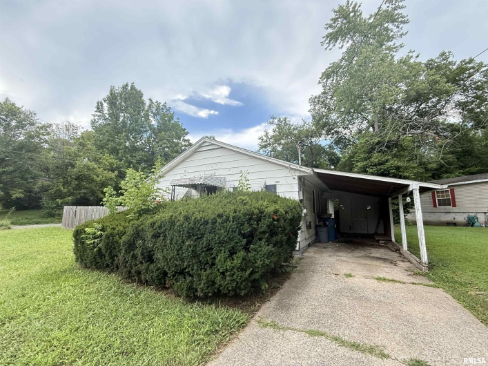 724-726 MAPLE Street, Murphysboro, Illinois 62966, 0 , 0 ,0,Residential Income,For Sale,MAPLE,0,RMAEB458789