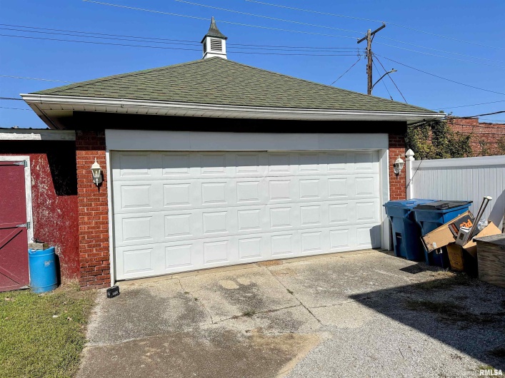 404 5TH Street, Johnston City, Illinois 62951, 3 Bedrooms Bedrooms, 0 ,1 BathroomBathrooms,Residential,For Sale,5TH,0,RMAEB458721