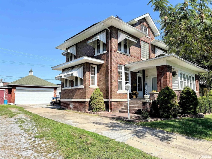 404 5TH Street, Johnston City, Illinois 62951, 3 Bedrooms Bedrooms, 0 ,1 BathroomBathrooms,Residential,For Sale,5TH,0,RMAEB458721