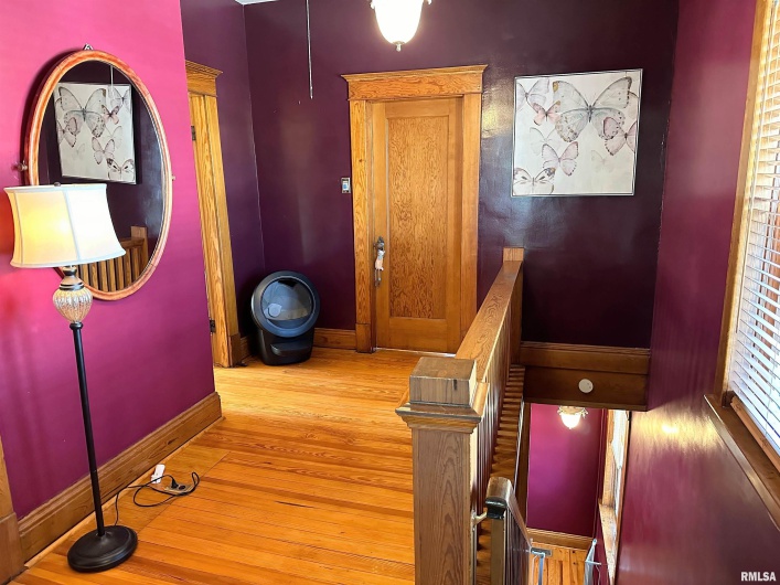 404 5TH Street, Johnston City, Illinois 62951, 3 Bedrooms Bedrooms, 0 ,1 BathroomBathrooms,Residential,For Sale,5TH,0,RMAEB458721
