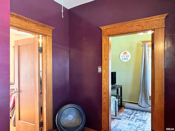 404 5TH Street, Johnston City, Illinois 62951, 3 Bedrooms Bedrooms, 0 ,1 BathroomBathrooms,Residential,For Sale,5TH,0,RMAEB458721