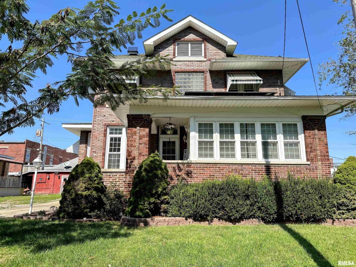 404 5TH Street, Johnston City, Illinois 62951, 3 Bedrooms Bedrooms, 0 ,1 BathroomBathrooms,Residential,For Sale,5TH,0,RMAEB458721
