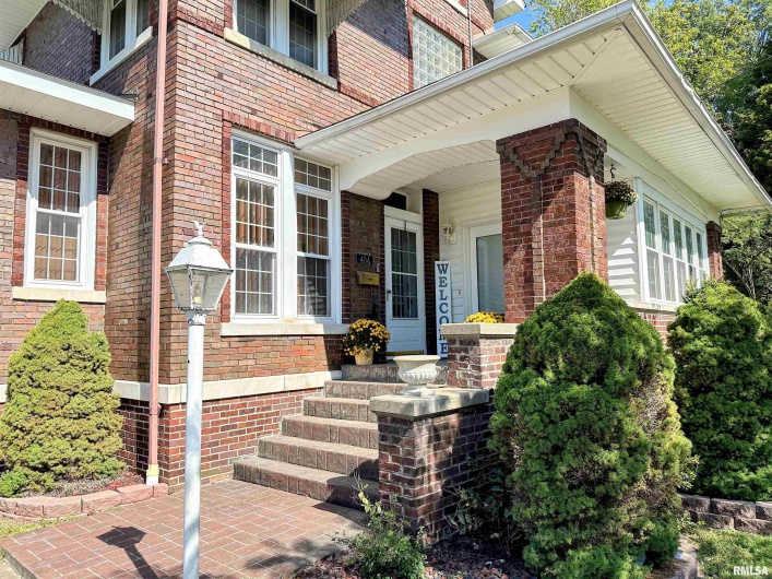 404 5TH Street, Johnston City, Illinois 62951, 3 Bedrooms Bedrooms, 0 ,1 BathroomBathrooms,Residential,For Sale,5TH,0,RMAEB458721