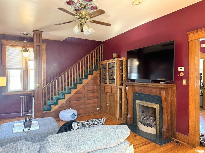 404 5TH Street, Johnston City, Illinois 62951, 3 Bedrooms Bedrooms, 0 ,1 BathroomBathrooms,Residential,For Sale,5TH,0,RMAEB458721