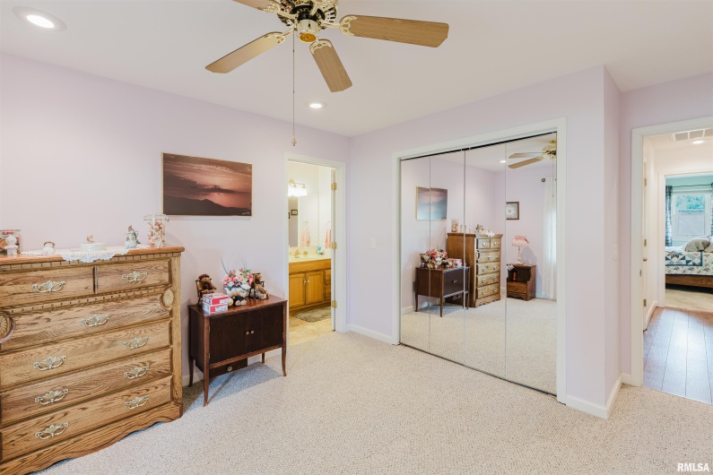 11823 TAYLOR Drive, Marion, Illinois 62959, 3 Bedrooms Bedrooms, 0 ,2 BathroomsBathrooms,Residential,For Sale,TAYLOR,0,RMAEB458788