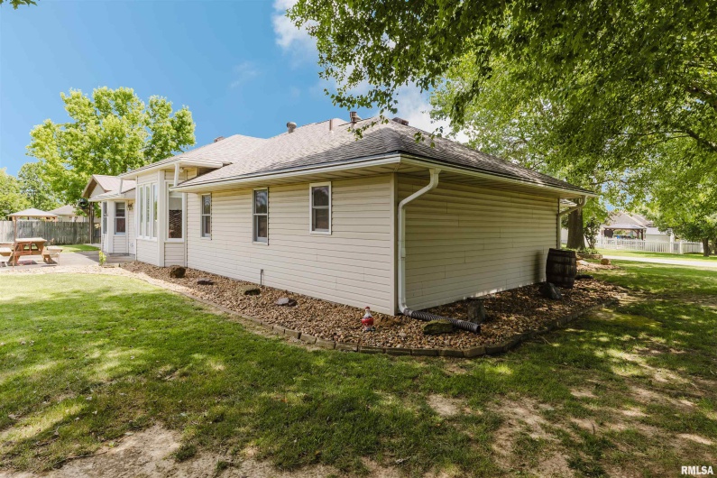 11823 TAYLOR Drive, Marion, Illinois 62959, 3 Bedrooms Bedrooms, 0 ,2 BathroomsBathrooms,Residential,For Sale,TAYLOR,0,RMAEB458788