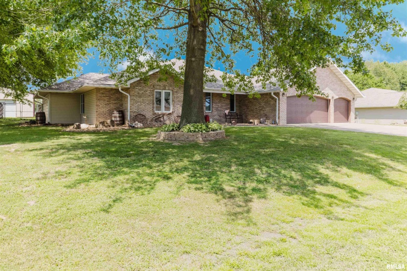 11823 TAYLOR Drive, Marion, Illinois 62959, 3 Bedrooms Bedrooms, 0 ,2 BathroomsBathrooms,Residential,For Sale,TAYLOR,0,RMAEB458788