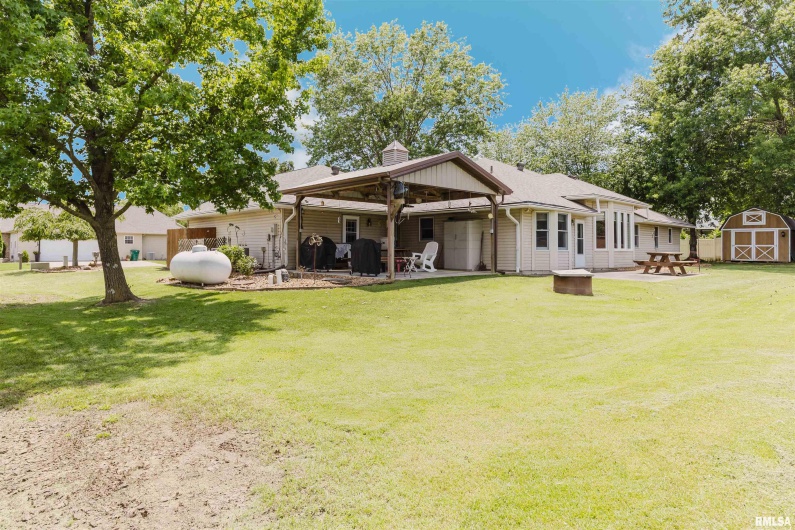 11823 TAYLOR Drive, Marion, Illinois 62959, 3 Bedrooms Bedrooms, 0 ,2 BathroomsBathrooms,Residential,For Sale,TAYLOR,0,RMAEB458788