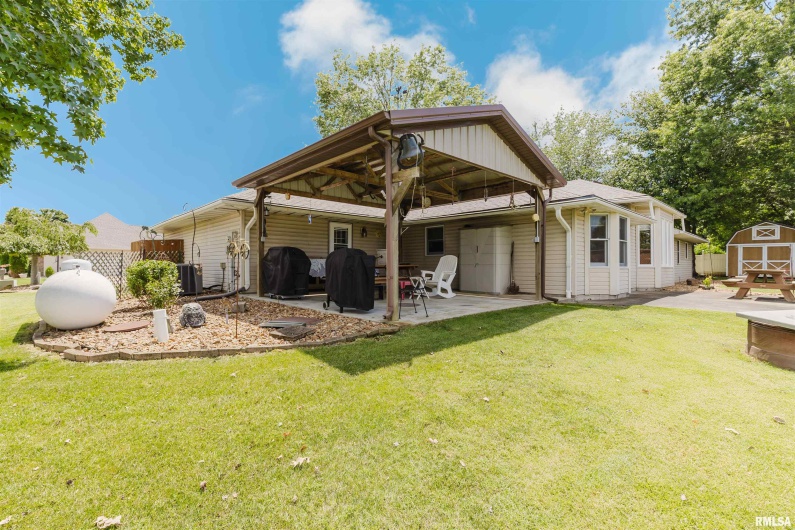 11823 TAYLOR Drive, Marion, Illinois 62959, 3 Bedrooms Bedrooms, 0 ,2 BathroomsBathrooms,Residential,For Sale,TAYLOR,0,RMAEB458788