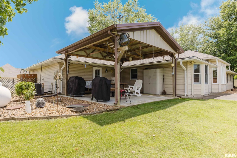 11823 TAYLOR Drive, Marion, Illinois 62959, 3 Bedrooms Bedrooms, 0 ,2 BathroomsBathrooms,Residential,For Sale,TAYLOR,0,RMAEB458788
