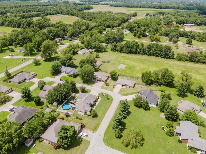 11823 TAYLOR Drive, Marion, Illinois 62959, 3 Bedrooms Bedrooms, 0 ,2 BathroomsBathrooms,Residential,For Sale,TAYLOR,0,RMAEB458788