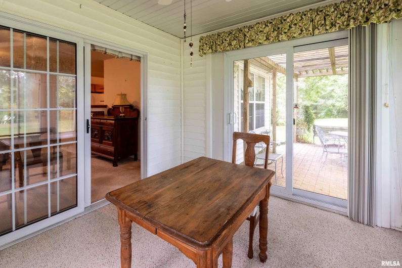 508 LEXINGTON Court, Carbondale, Illinois 62901, 3 Bedrooms Bedrooms, 0 ,2 BathroomsBathrooms,Residential,For Sale,LEXINGTON,0,RMAEB458792