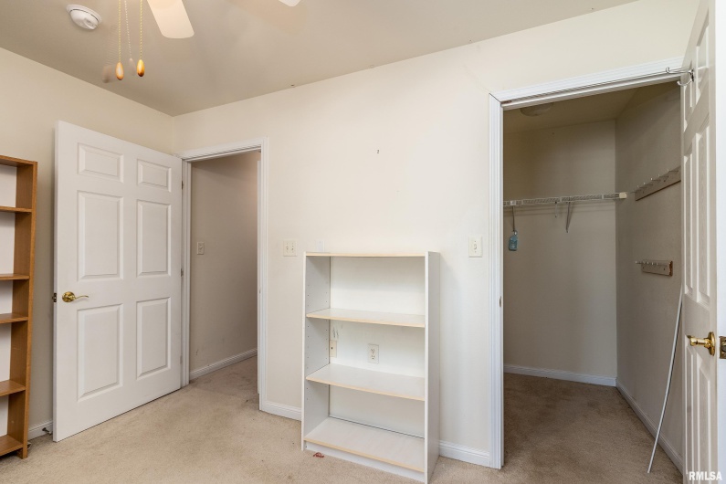 508 LEXINGTON Court, Carbondale, Illinois 62901, 3 Bedrooms Bedrooms, 0 ,2 BathroomsBathrooms,Residential,For Sale,LEXINGTON,0,RMAEB458792