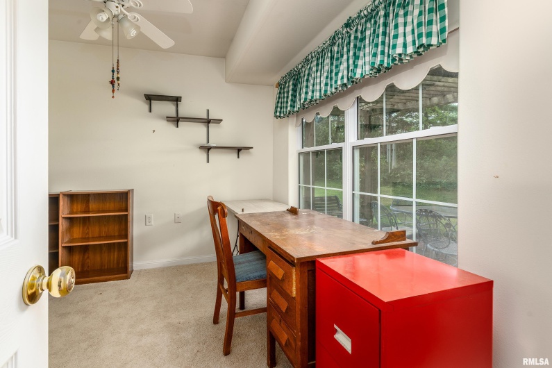 508 LEXINGTON Court, Carbondale, Illinois 62901, 3 Bedrooms Bedrooms, 0 ,2 BathroomsBathrooms,Residential,For Sale,LEXINGTON,0,RMAEB458792