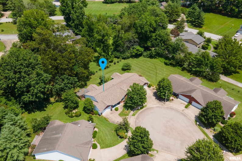 508 LEXINGTON Court, Carbondale, Illinois 62901, 3 Bedrooms Bedrooms, 0 ,2 BathroomsBathrooms,Residential,For Sale,LEXINGTON,0,RMAEB458792