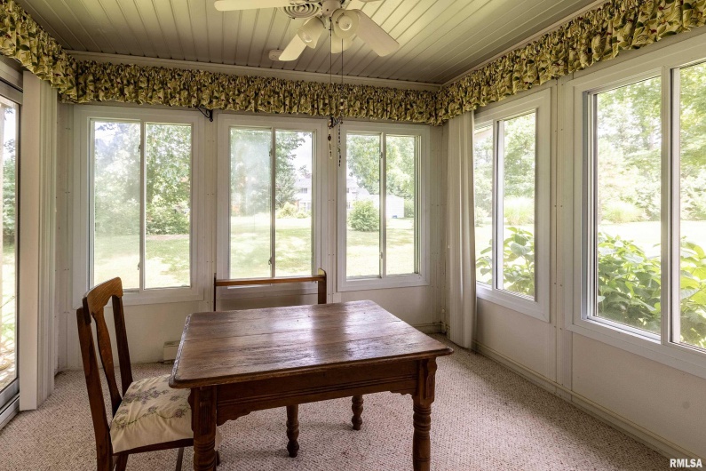 508 LEXINGTON Court, Carbondale, Illinois 62901, 3 Bedrooms Bedrooms, 0 ,2 BathroomsBathrooms,Residential,For Sale,LEXINGTON,0,RMAEB458792