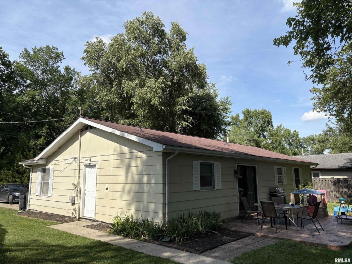 2119 Rains Street, Murphysboro, Illinois 62966, 3 Bedrooms Bedrooms, 0 ,1 BathroomBathrooms,Residential,For Sale,Rains,0,RMAEB458786