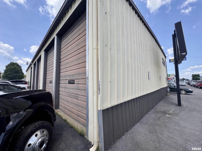 1202 Dufour Street, Marion, Illinois 62959, 0 , 0 ,0,Commercial Sale,For Sale,Dufour,0,RMAEB458793