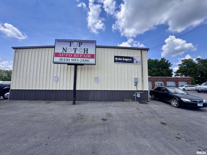 1202 Dufour Street, Marion, Illinois 62959, 0 , 0 ,0,Commercial Sale,For Sale,Dufour,0,RMAEB458793