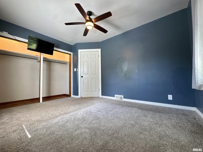 403 Freeman Street, Anna, Illinois 62906, 3 Bedrooms Bedrooms, 0 ,2 BathroomsBathrooms,Residential,For Sale,Freeman,0,RMAEB458798