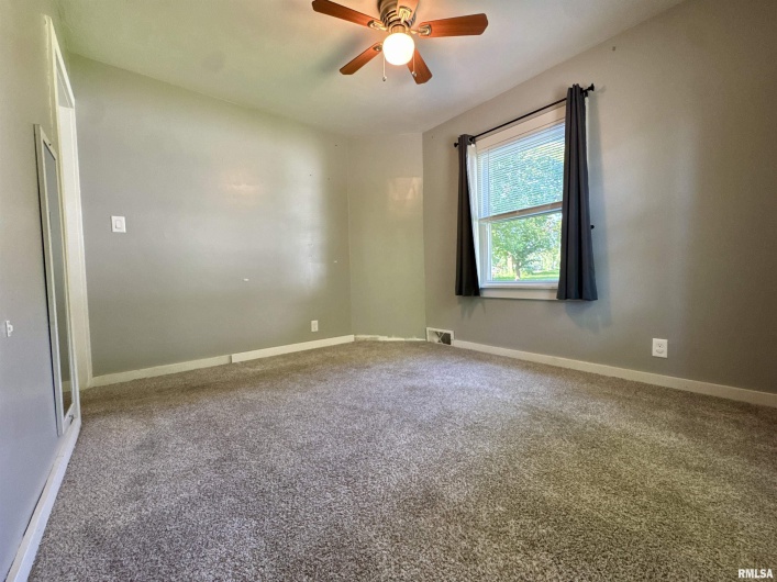 403 Freeman Street, Anna, Illinois 62906, 3 Bedrooms Bedrooms, 0 ,2 BathroomsBathrooms,Residential,For Sale,Freeman,0,RMAEB458798