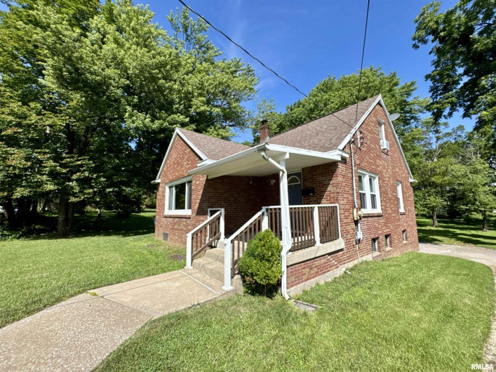 403 Freeman Street, Anna, Illinois 62906, 3 Bedrooms Bedrooms, 0 ,2 BathroomsBathrooms,Residential,For Sale,Freeman,0,RMAEB458798