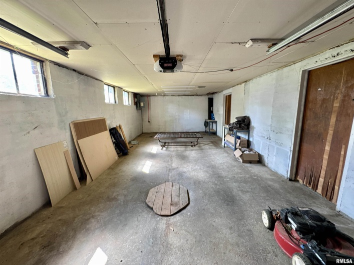 403 Freeman Street, Anna, Illinois 62906, 3 Bedrooms Bedrooms, 0 ,2 BathroomsBathrooms,Residential,For Sale,Freeman,0,RMAEB458798