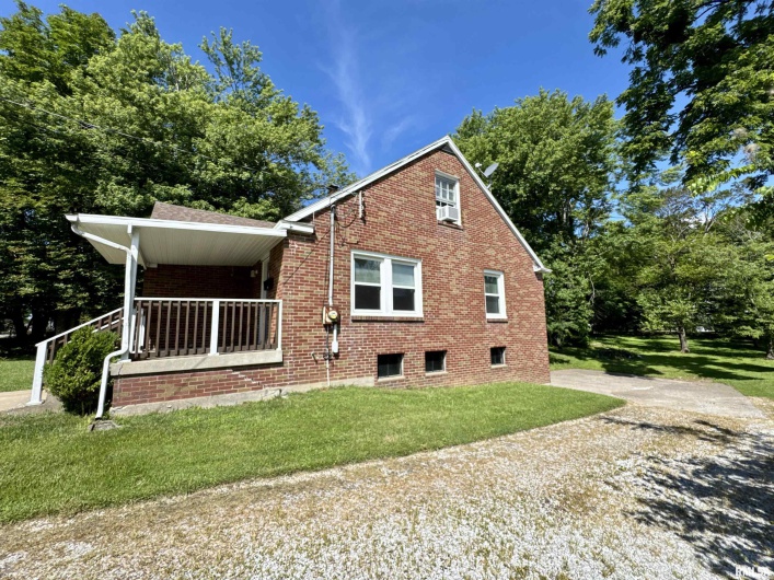 403 Freeman Street, Anna, Illinois 62906, 3 Bedrooms Bedrooms, 0 ,2 BathroomsBathrooms,Residential,For Sale,Freeman,0,RMAEB458798